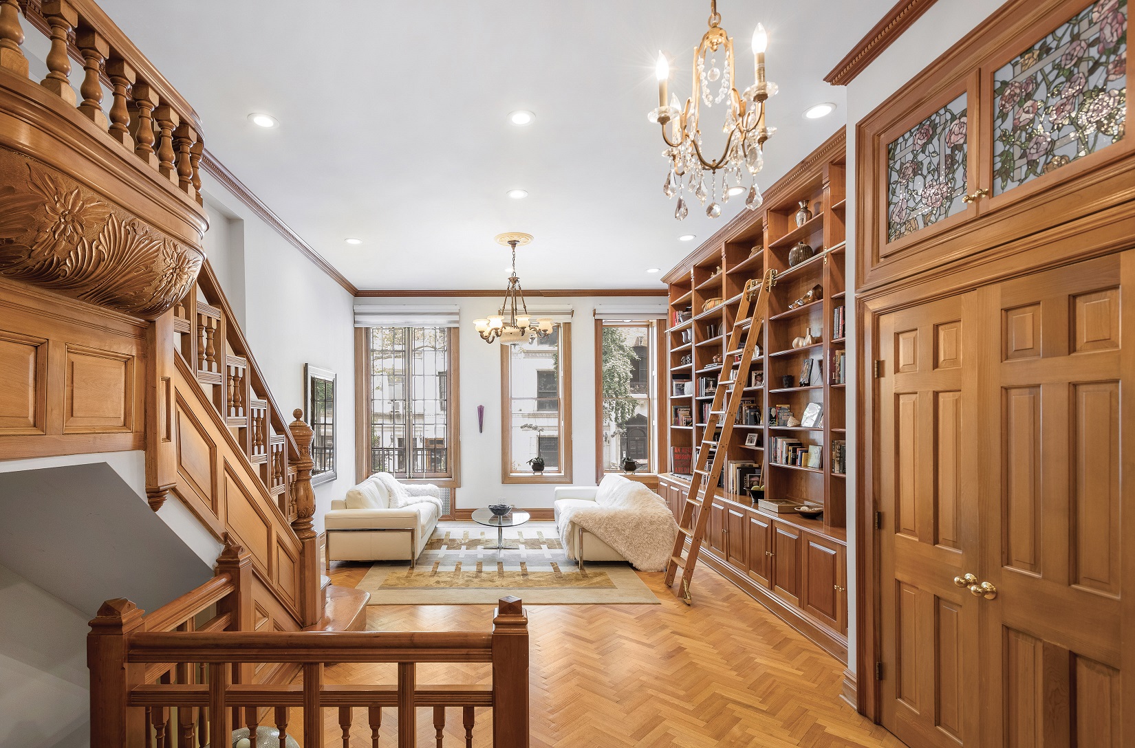 Marketing real estate with special features